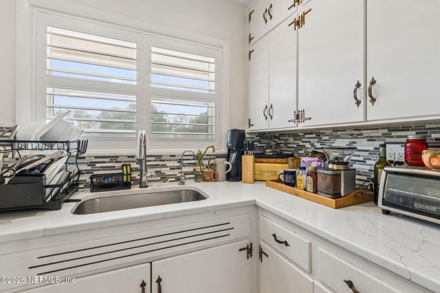 7456 OLD KINGS Road S, Jacksonville, FL 32217