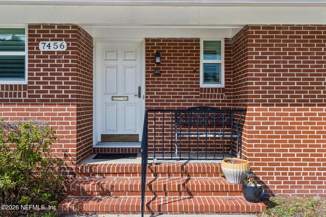 7456 OLD KINGS Road S, Jacksonville, FL 32217