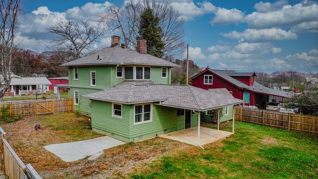 366 Hill Street, Murphy, NC 28906