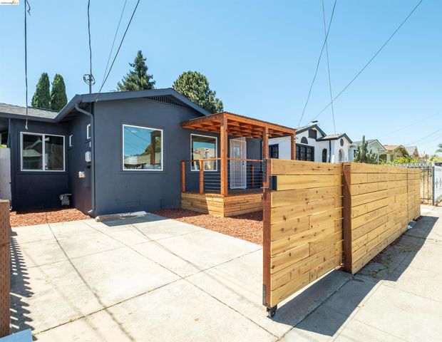 5573 Harvey Ave, Oakland, CA 94621