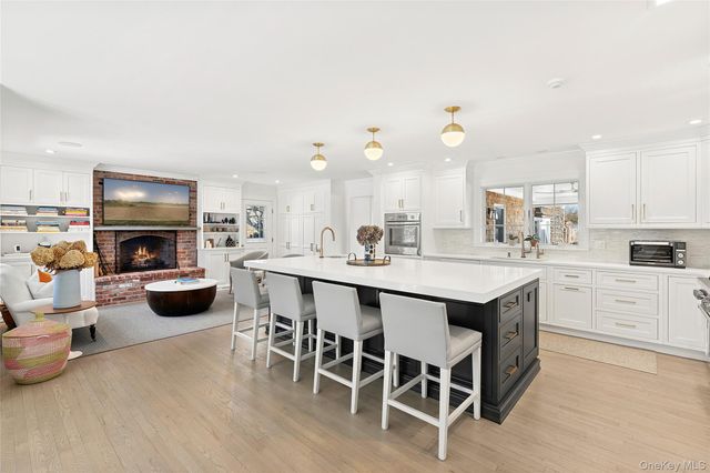 101 Farm Court, Sagaponack, NY 11962