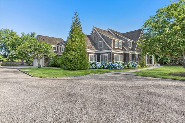 101 Farm Court, Sagaponack, NY 11962