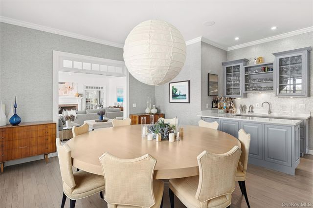 101 Farm Court, Sagaponack, NY 11962