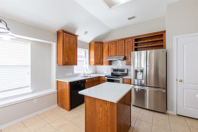 1608 Woodhaven Court, Allen, TX 75002