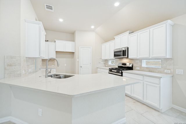 11518 HANSONS FRST, Schertz, TX 78154