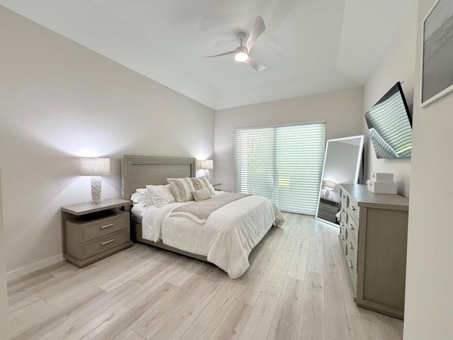 5725 VIA DE LA PLATA Circle, Delray Beach, FL 33484