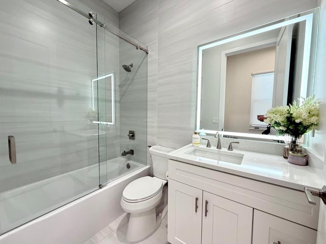 5725 VIA DE LA PLATA Circle, Delray Beach, FL 33484