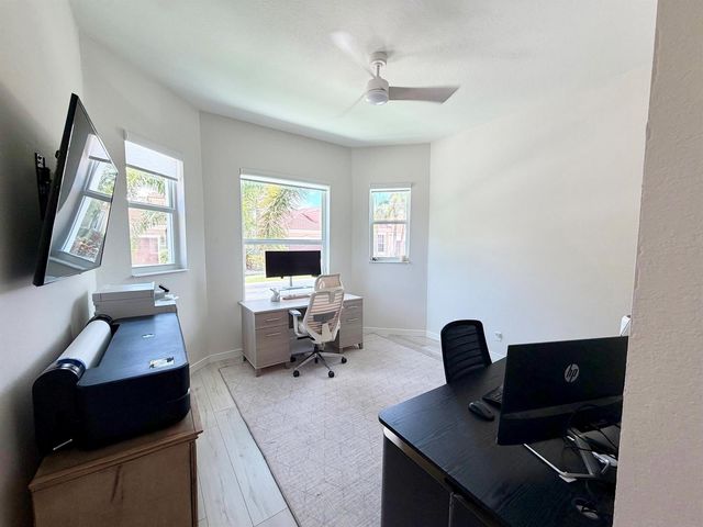 5725 VIA DE LA PLATA Circle, Delray Beach, FL 33484