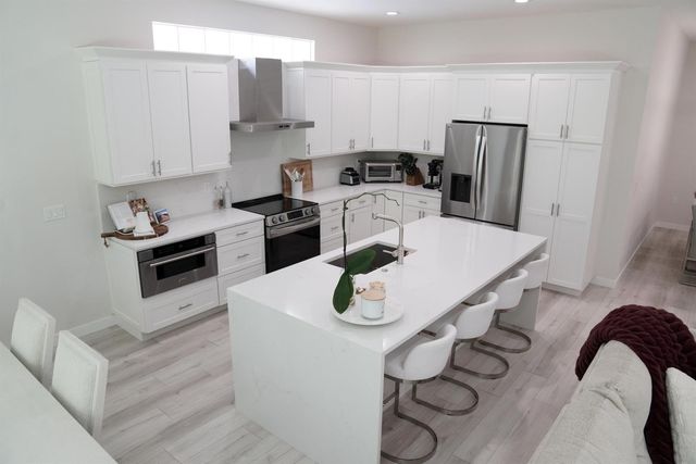 5725 VIA DE LA PLATA Circle, Delray Beach, FL 33484