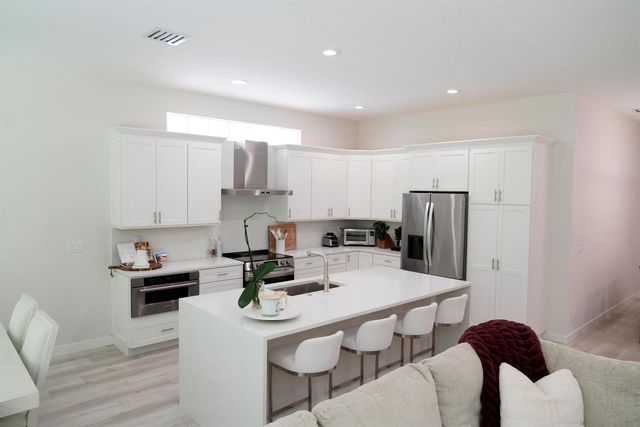5725 VIA DE LA PLATA Circle, Delray Beach, FL 33484