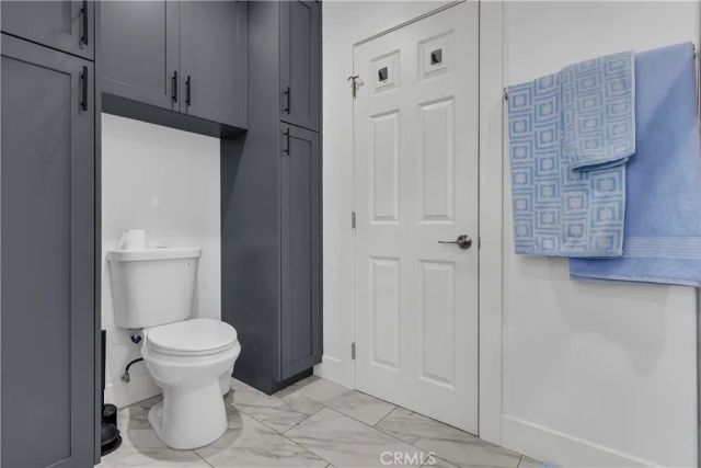 4915 2nd, Los Angeles, CA 90043