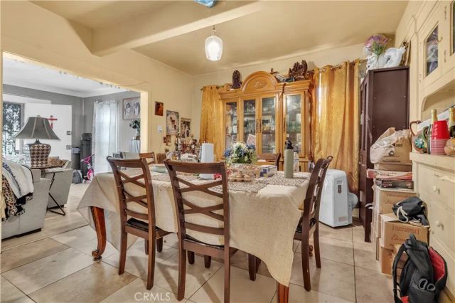 4915 2nd, Los Angeles, CA 90043