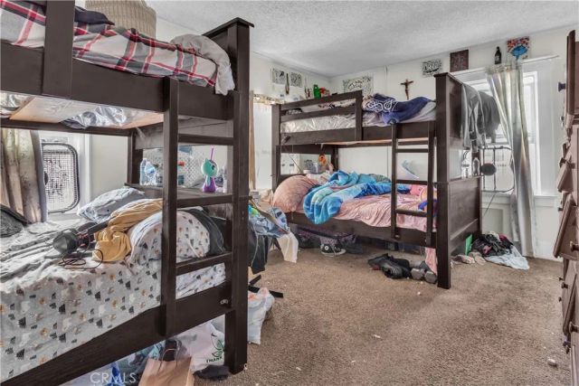 4915 2nd, Los Angeles, CA 90043