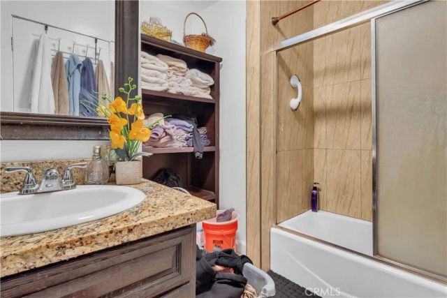 4915 2nd, Los Angeles, CA 90043