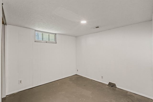 1648 E Rockwell Ave, Spokane, WA 99207