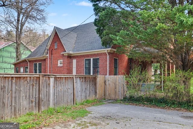 33 Maple Street, Clayton, GA 30525