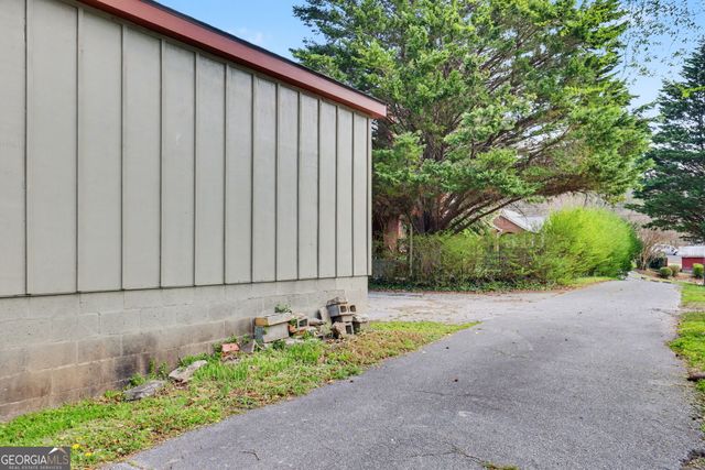 33 Maple Street, Clayton, GA 30525