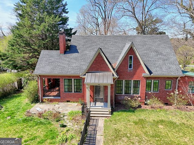 33 Maple Street, Clayton, GA 30525