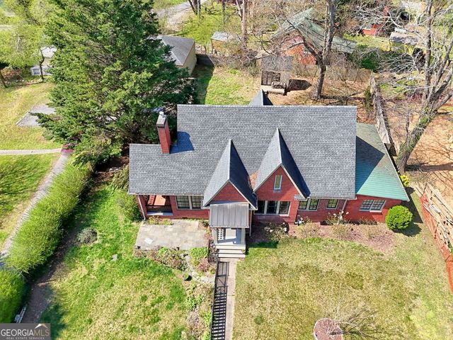 33 Maple Street, Clayton, GA 30525