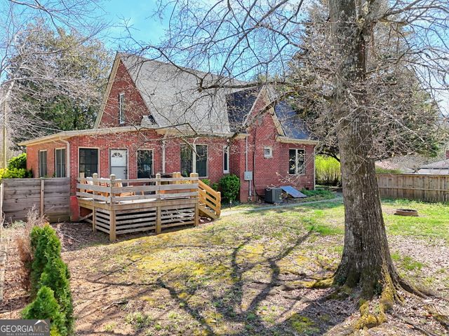 33 Maple Street, Clayton, GA 30525