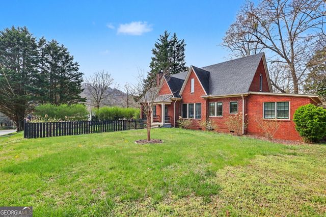 33 Maple Street, Clayton, GA 30525