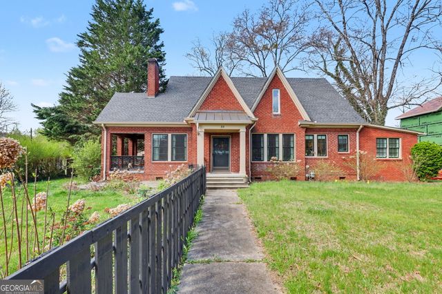 33 Maple Street, Clayton, GA 30525