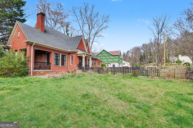 33 Maple Street, Clayton, GA 30525