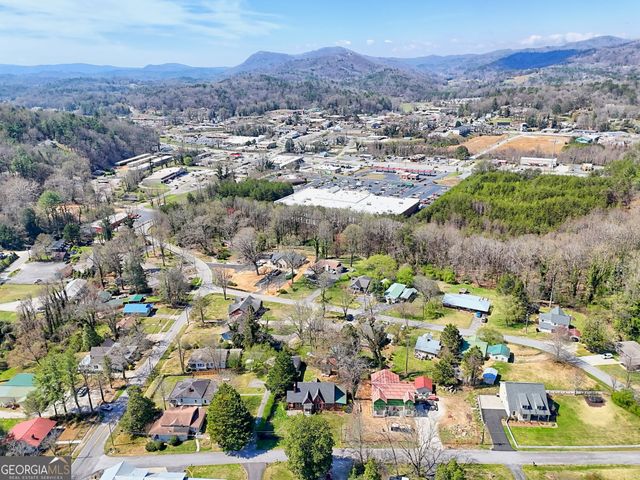 33 Maple Street, Clayton, GA 30525