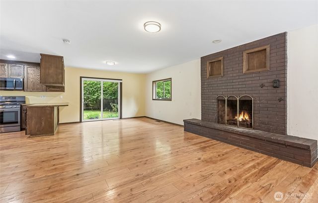 8221 308th Avenue SE, Issaquah, WA 98027