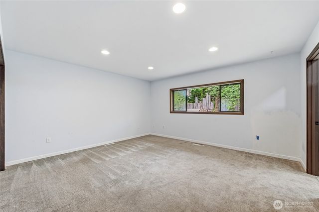 8221 308th Avenue SE, Issaquah, WA 98027