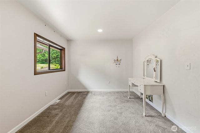 8221 308th Avenue SE, Issaquah, WA 98027
