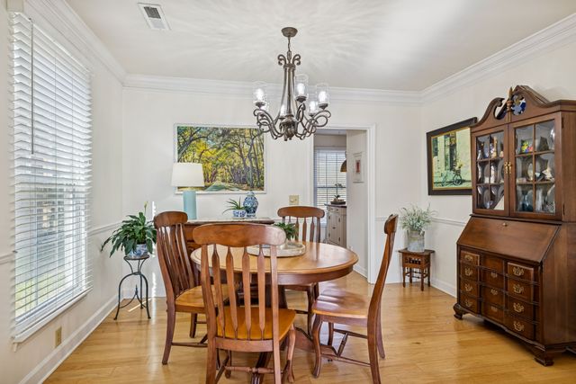 9111 Sawyer Brown Rd, Nashville, TN 37221