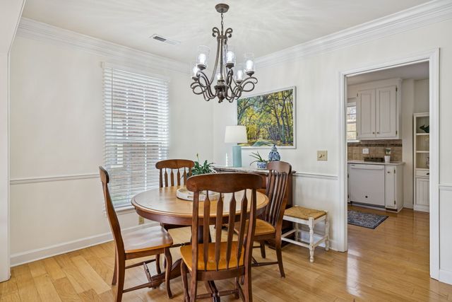 9111 Sawyer Brown Rd, Nashville, TN 37221