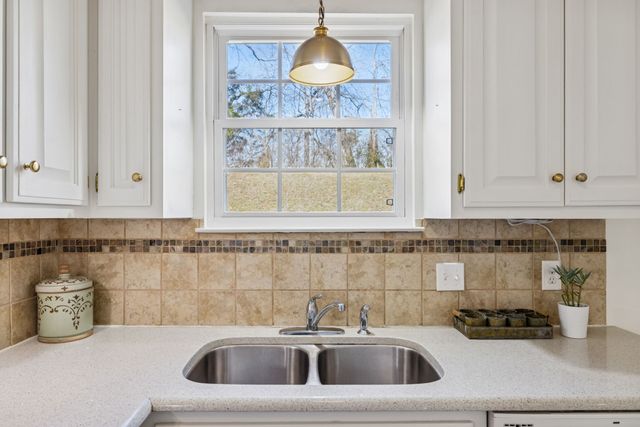 9111 Sawyer Brown Rd, Nashville, TN 37221