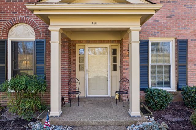 9111 Sawyer Brown Rd, Nashville, TN 37221