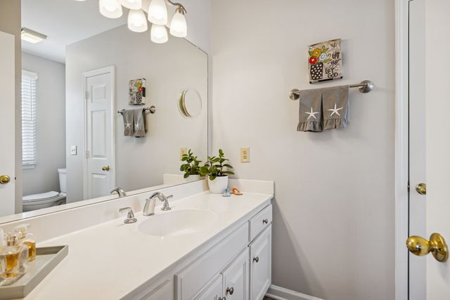 9111 Sawyer Brown Rd, Nashville, TN 37221