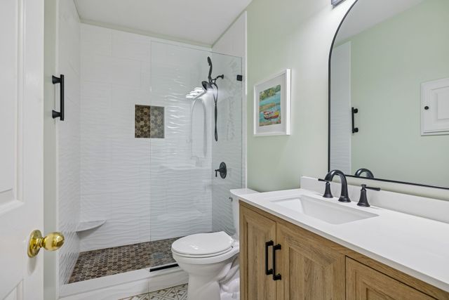 9111 Sawyer Brown Rd, Nashville, TN 37221