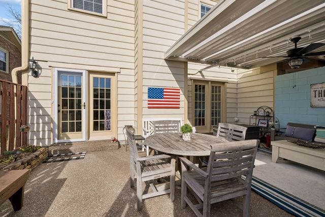 9111 Sawyer Brown Rd, Nashville, TN 37221