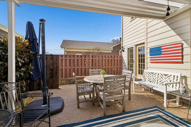 9111 Sawyer Brown Rd, Nashville, TN 37221