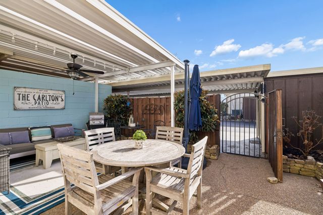 9111 Sawyer Brown Rd, Nashville, TN 37221