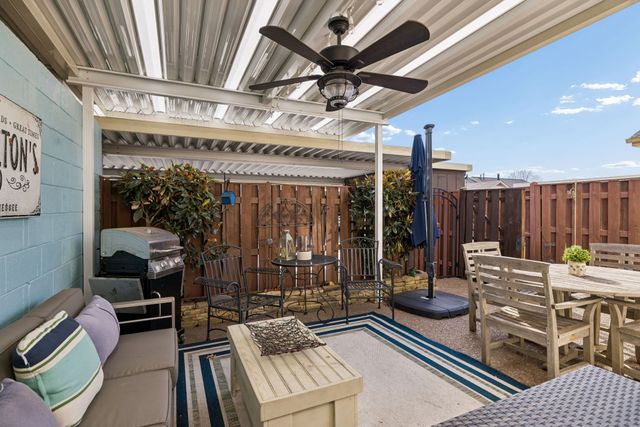 9111 Sawyer Brown Rd, Nashville, TN 37221