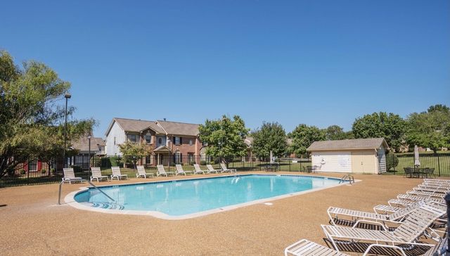 9111 Sawyer Brown Rd, Nashville, TN 37221