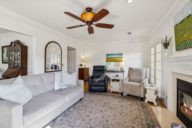 9111 Sawyer Brown Rd, Nashville, TN 37221