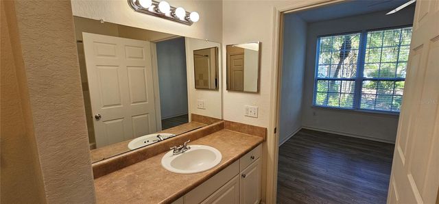 5581 ROSEHILL ROAD 104, Sarasota, FL 34233