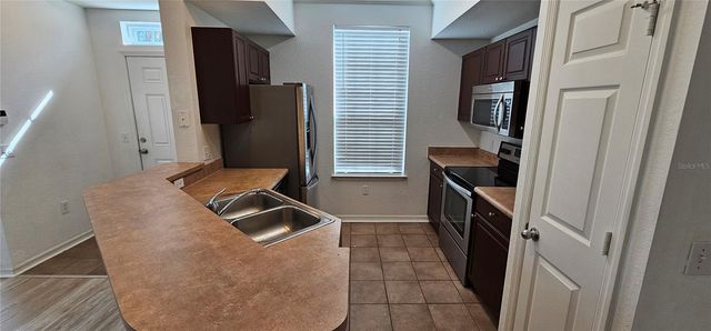 5581 ROSEHILL ROAD 104, Sarasota, FL 34233