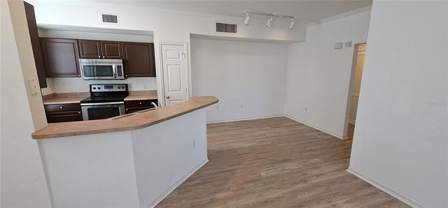 5581 ROSEHILL ROAD 104, Sarasota, FL 34233