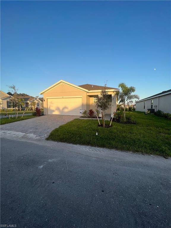 801 Serenity LN, Labelle, FL 33935