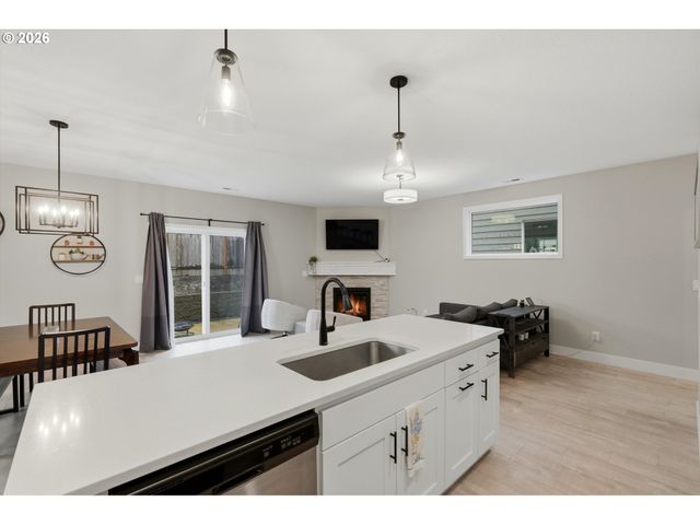 149 W BARBARAS Way, Newberg, OR 97132