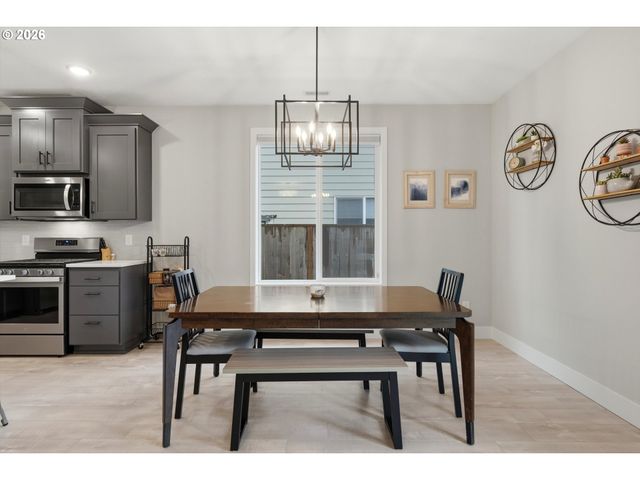 149 W BARBARAS Way, Newberg, OR 97132