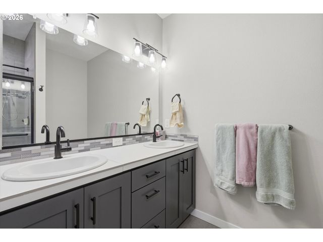 149 W BARBARAS Way, Newberg, OR 97132